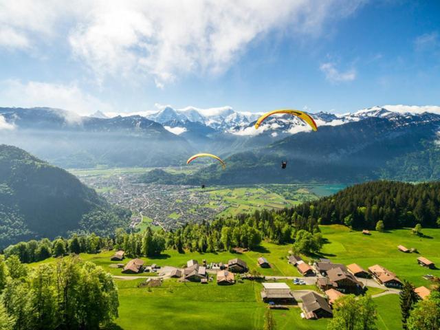 Schoene Ferienwohnung Mit Seeblick Thun Eksteriør billede